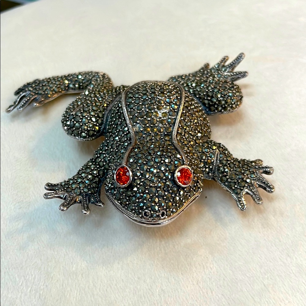 Vintage Sterling and Marcasite Frog Brooch